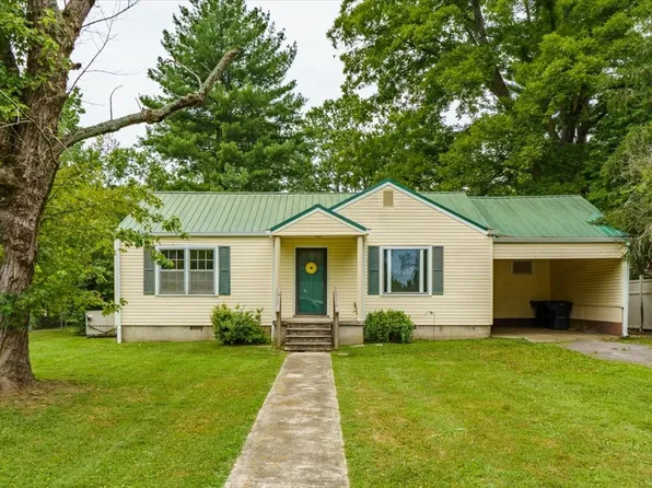 210 Lynn St, Tullahoma, TN 37388