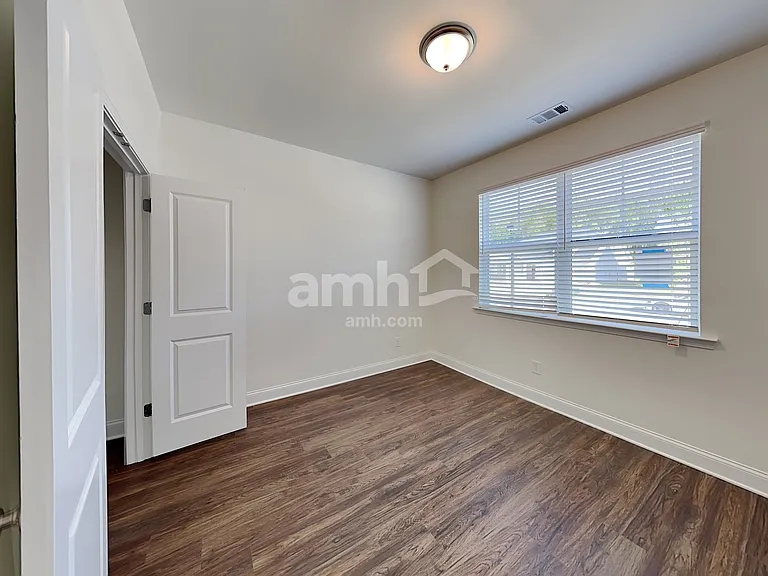 7060 Creeksong Dr — Photo 17