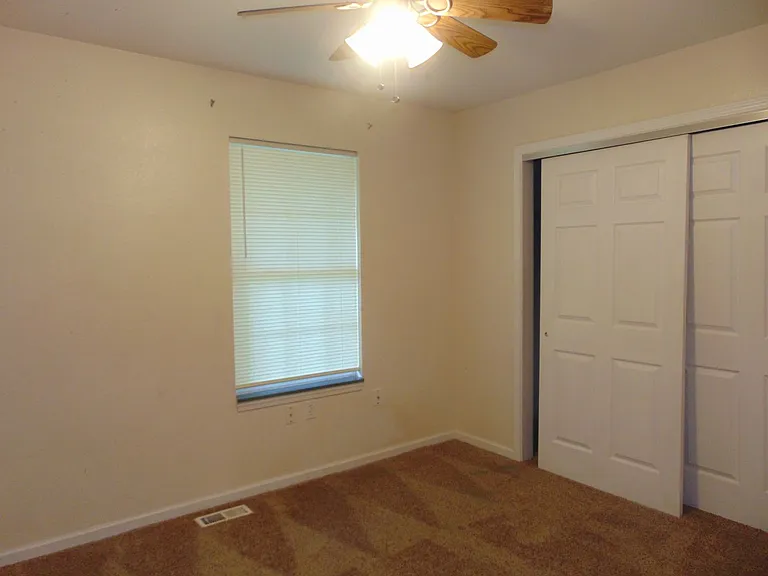 1709 N Lakewood Dr — Photo 22