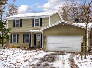 261 Deer Run Dr NE, Ada, MI 49301