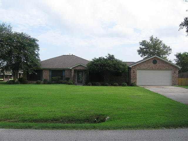 1st image of 302 Farm Dr