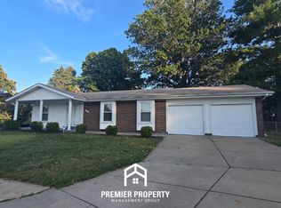 11930 Kingshead Dr, Florissant, MO 63033