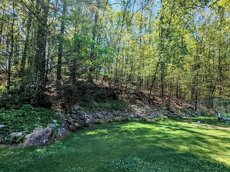 21 Hall Rd — Photo 20