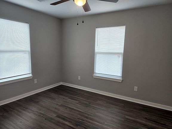 4th image of 1508 Carver Ave