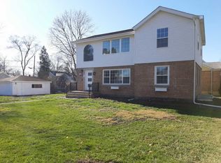 201 W Potomac Ave, Lombard, IL