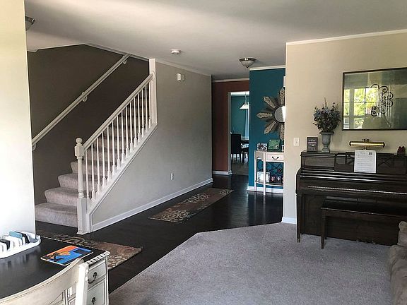 5th image of 42282 Mandalay Ct
