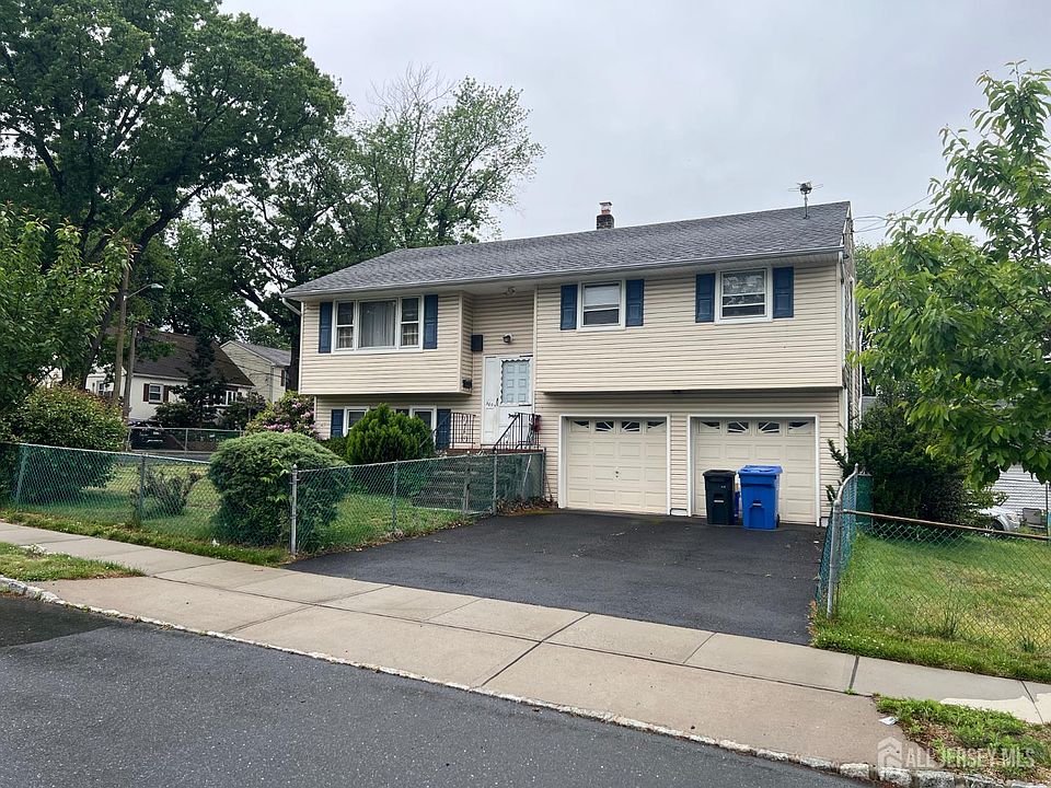1st image of 360 Leslie Ave