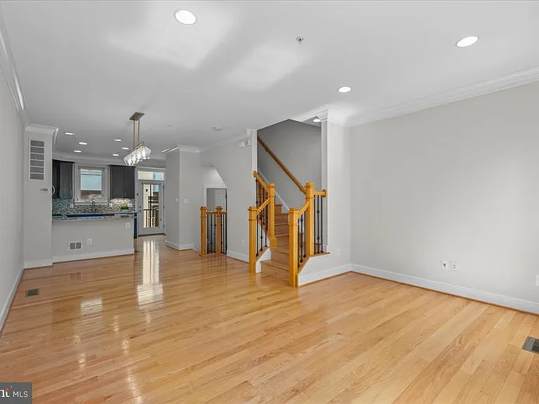 2916 Penny Ln — Photo 16