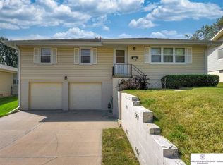 9259 Ruggles St, Omaha, NE 68134