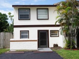 8043 SW 7th Pl, Pompano Beach, FL 33068