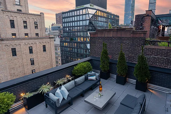 Sold by Douglas Elliman | media 18