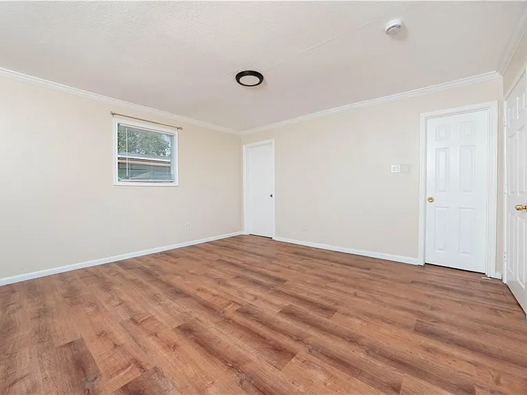 1217 Baywood Ln — Photo 17