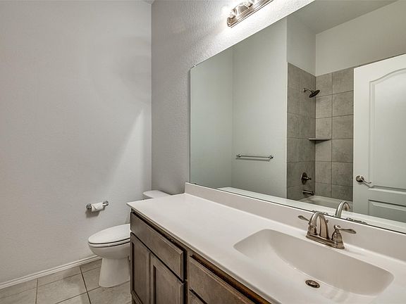 3rd image of 6520 Pecos Hill Ln