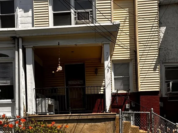 7033 Radbourne Rd, Upper Darby, PA 19082