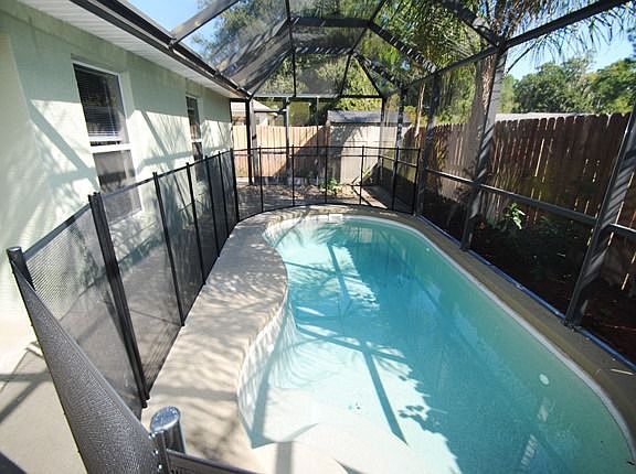 2nd image of 11601 Lake Dr