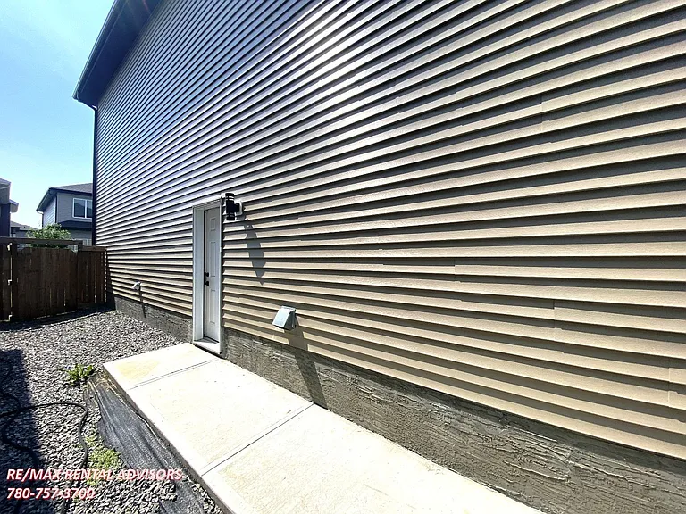 2443 15th Ave NW #BASEMENT — Photo 20