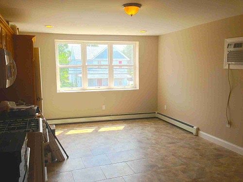 1st image of 294 Uniondale Ave
