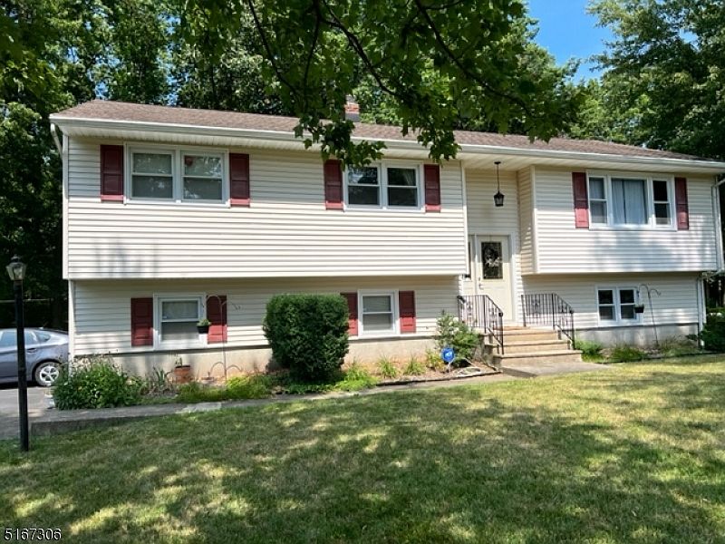 1st image of 36 Cortright Rd