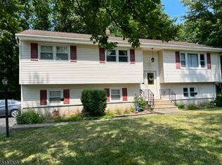 36 Cortright Rd, Whippany, NJ 07981