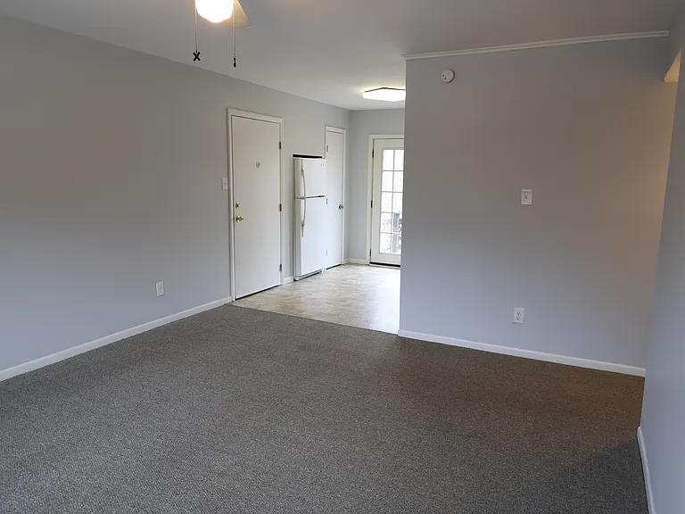 205 Long St — Photo 22