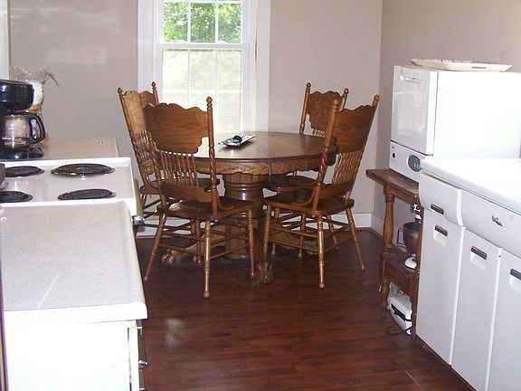 5th image of 1004 Dellwood Dr