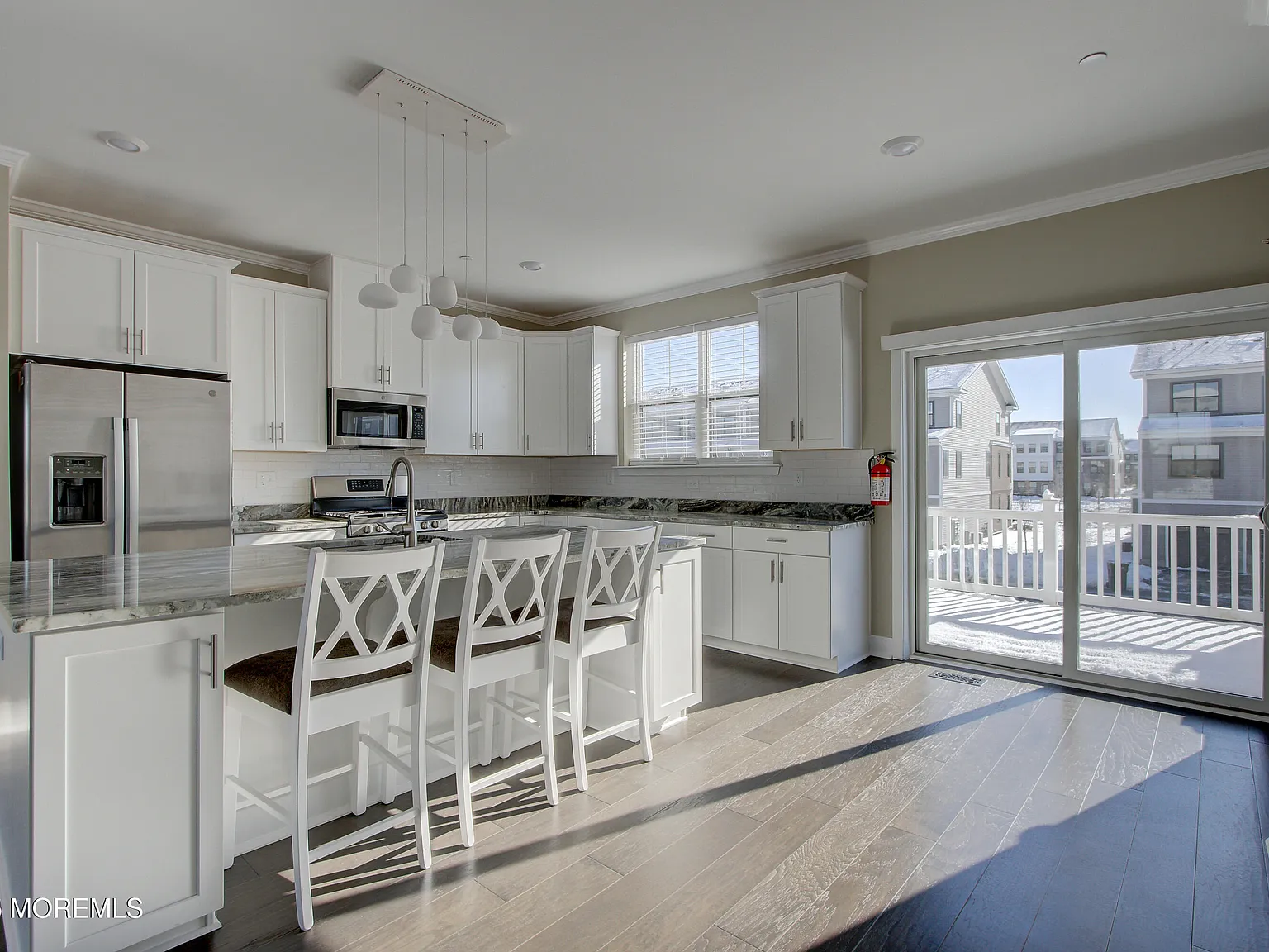 3 bed, 4.5 bath, 2367 sqft, $4,800 — Photo 1