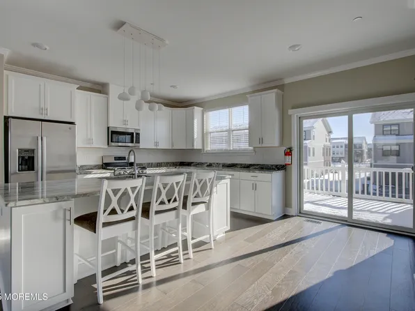 26 Mariveles Way, Tinton Falls, NJ 07724