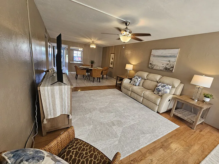 2244 Winkler Ave #108 — Photo 9