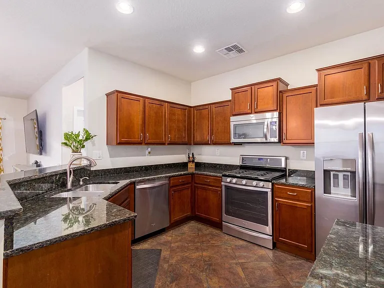 10811 W El Cortez Pl — Photo 4