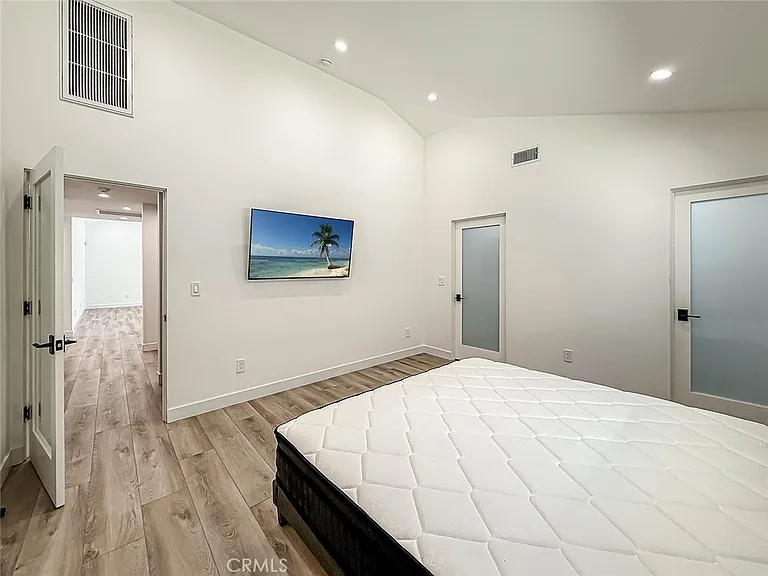 22921 Dolorosa St — Photo 32