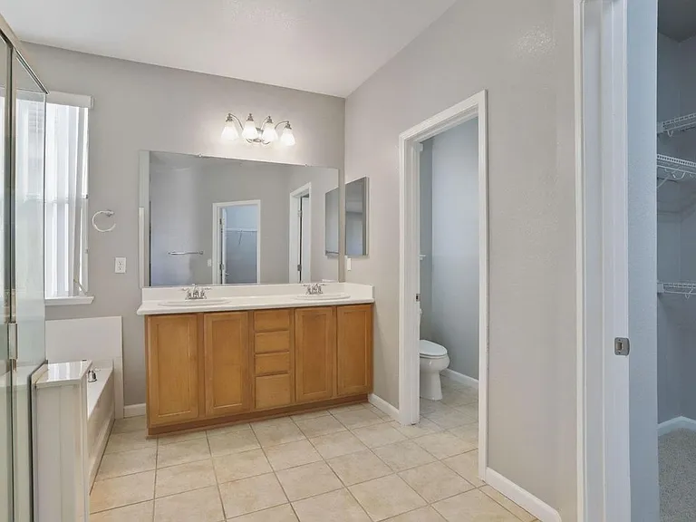 353 Rosebriar Pl — Photo 6