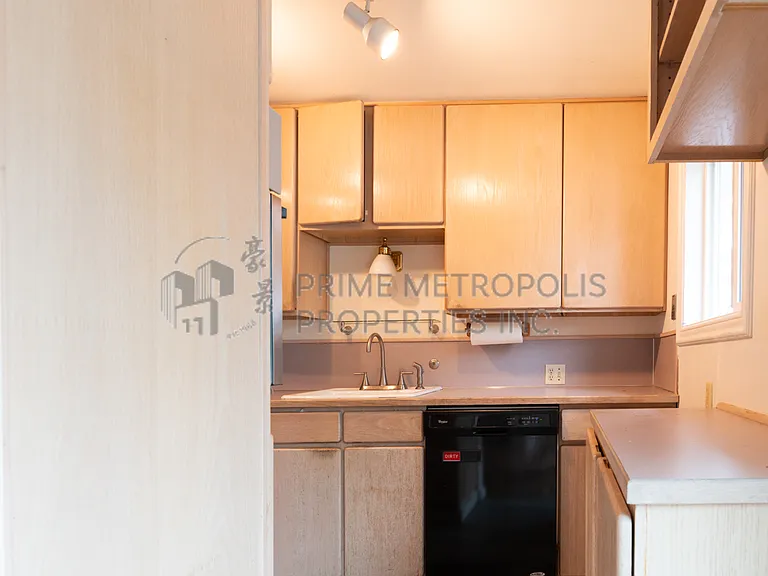 10706 Lakeside Ave NE — Photo 6