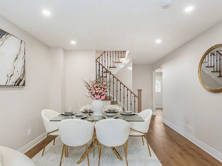 61 Mistywood Dr #UPPER — Photo 18