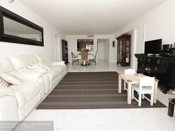 3rd image of 20505 E Country Club Dr APT 1039