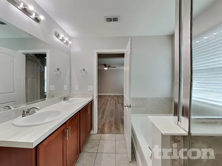7105 Feather Wood Dr — Photo 7
