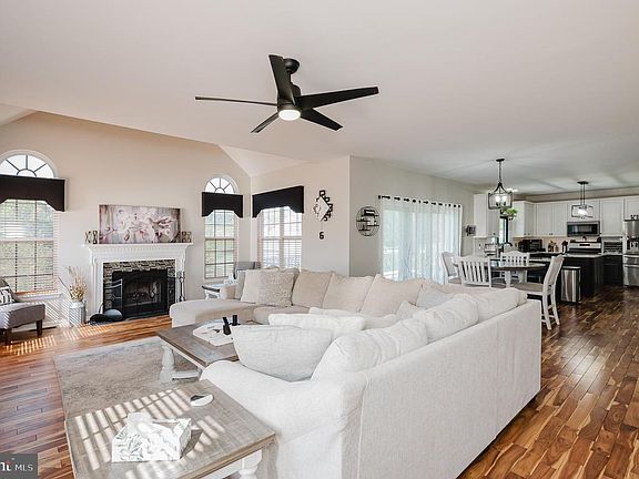 3rd image of 35 S View Rd