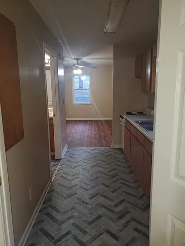 Floor plan 738 Henderson Rd.