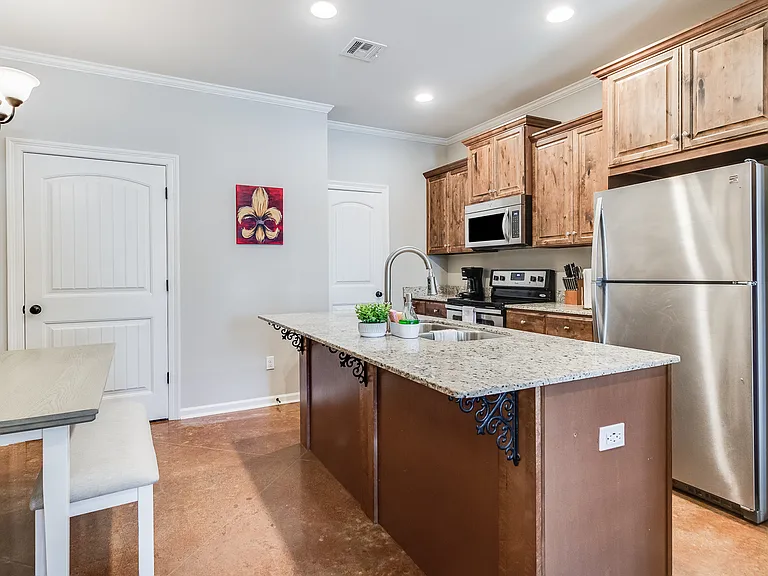 111 Ella St #111 — Photo 10