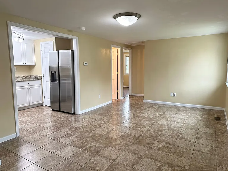 109 Turner St — Photo 3