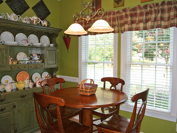 5th image of 1030 Kensford Dr