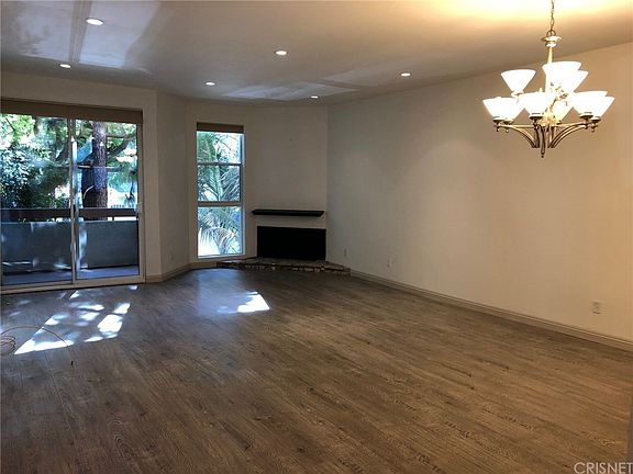 3rd image of 4242 Stansbury Ave Unit 207