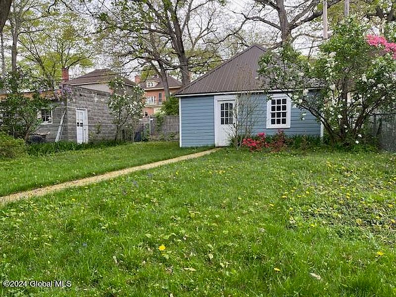 5th image of 1139 Glenwood Boulevard