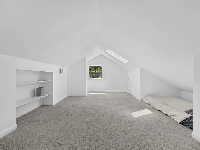 5120 N Park Ave — Photo 2