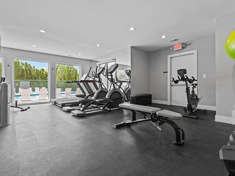 Edge at Novi - Novi, MI — Photo 17