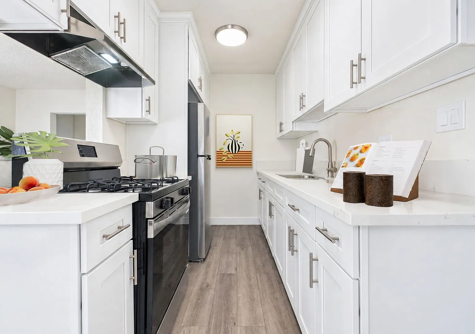 Park Vanowen Apartments — Photo 1
