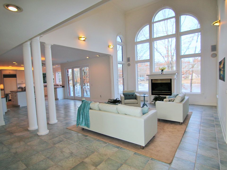 1st image of 5339 Sweetwater Dr