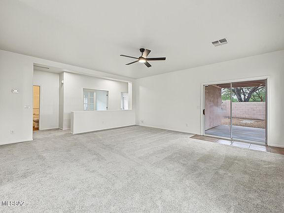 5th image of 109 E Oracle Oak St