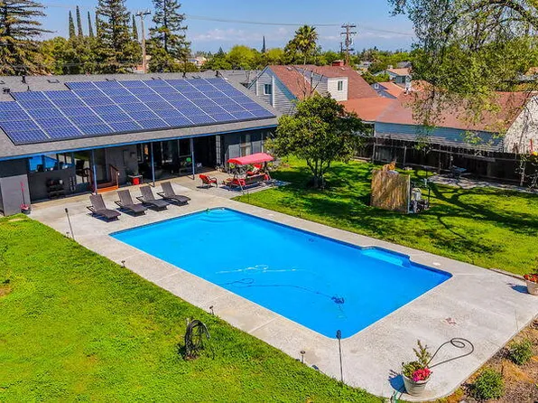 4005 W Iris Avenue, Visalia, CA 93277