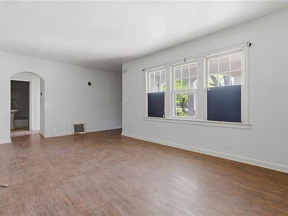 5th image of 1506 S Hedges Ave