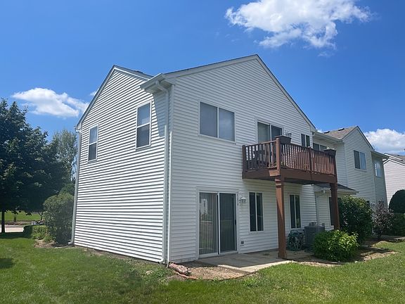 3rd image of 2294 Woodside Dr Unit 2294